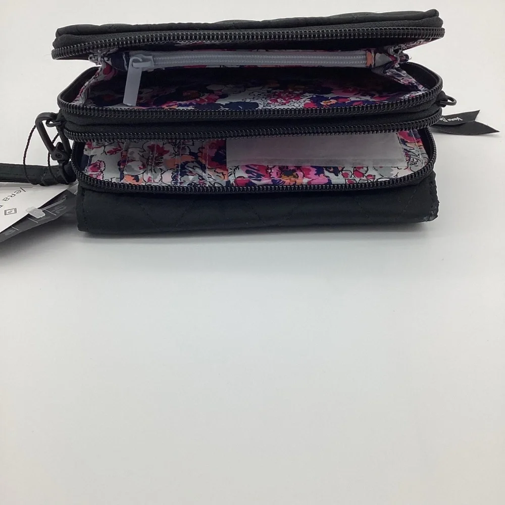 2055. Vera Bradley Ultra-Light Crossbody NWT